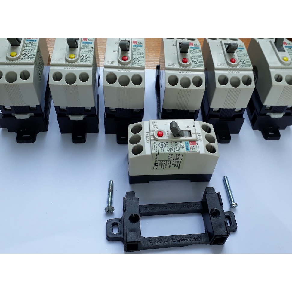 Aptomat (CB) chống giật nội địa Hàn Quốc 15A-20A-30A. Dòng rò 15mA/30mA. Hàng đã sử dụng. Bao gồm ch