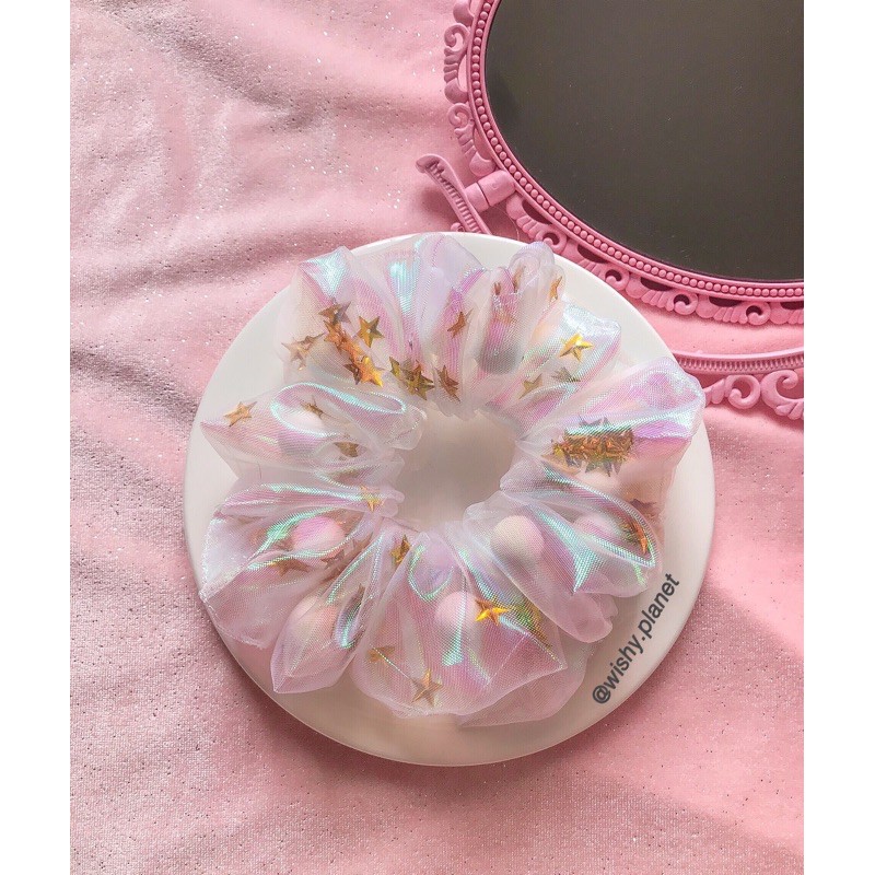 Các mẫu cột tóc scrunchies chưa bán chính thức