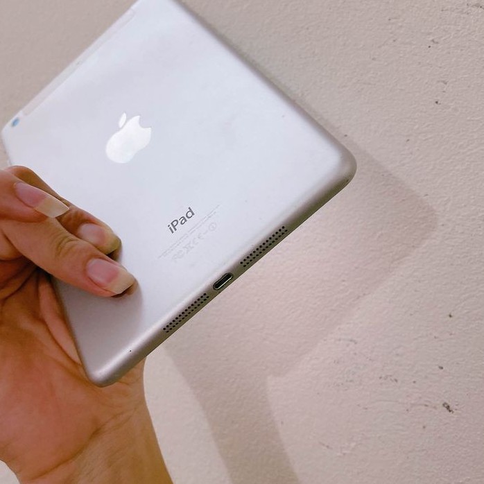 Máy tính bảng Mini 2 4G 16gb 32gb 99% kèm theo phụ kiện | BigBuy360 - bigbuy360.vn