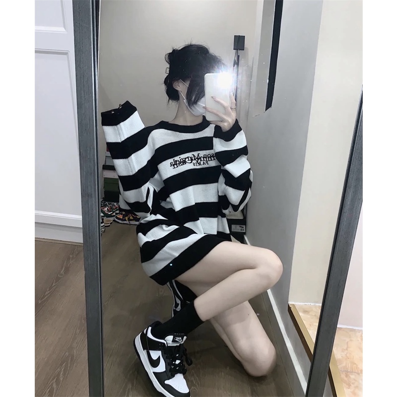 Áo sweater tay dài dáng rộng họa tiết kẻ sọc phong cách Hàn Quốc trẻ trung | BigBuy360 - bigbuy360.vn