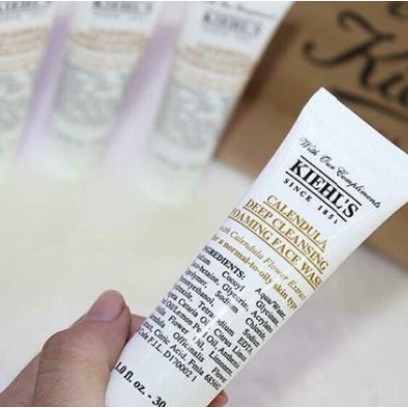 Sữa rửa mặt hoa cúc Kiehl's