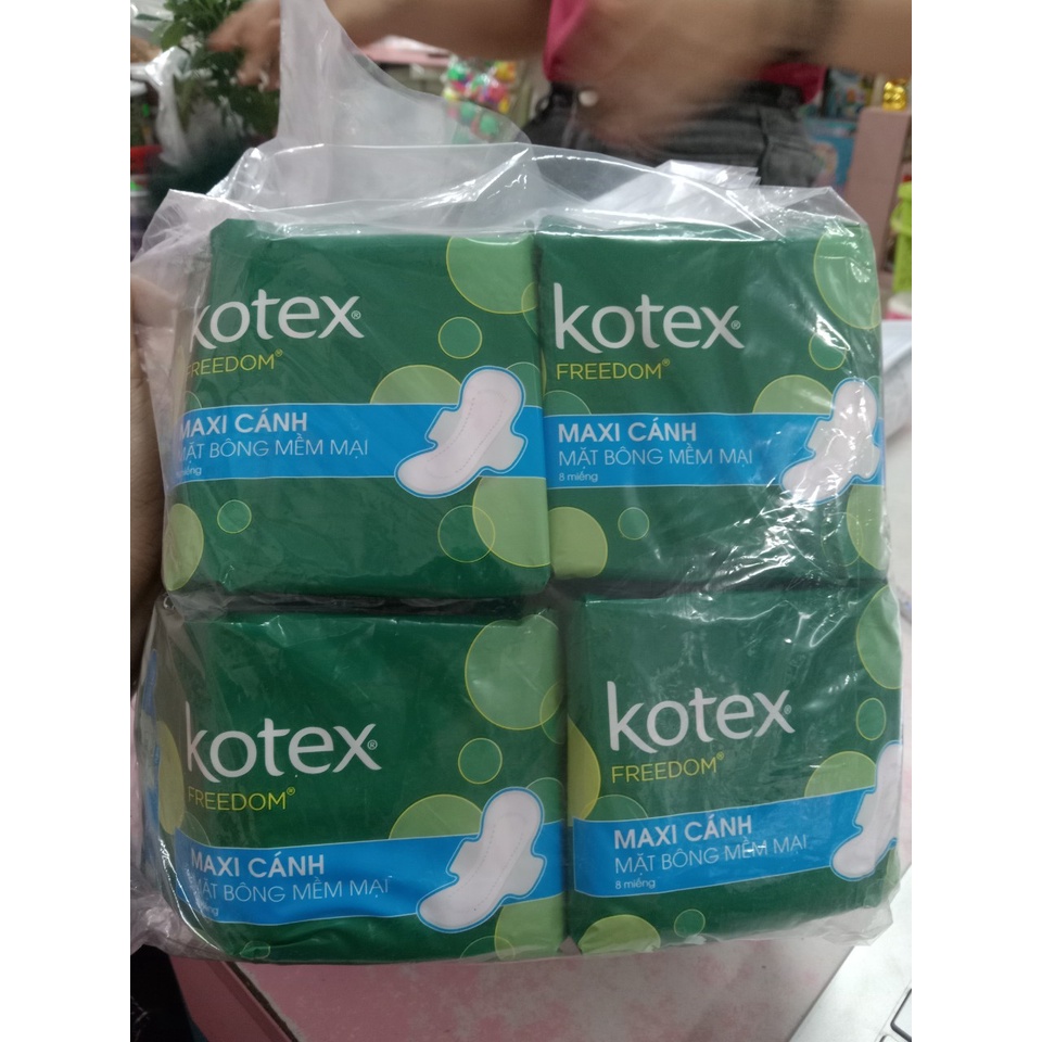 Băng Vệ Sinh Kotex Freedom Maxi Cánh Mặt Bông Mềm Mại Gói 8 Miếng