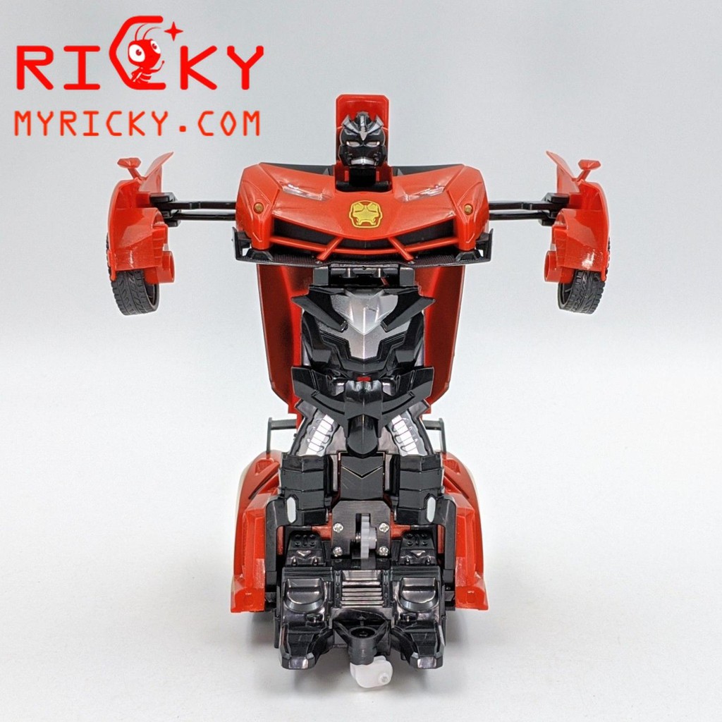 Xe ô tô IRON MAN biến hình Robot