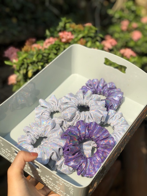 Đồ cột tóc scrunchies hologram màu Bạc / Tím🤍