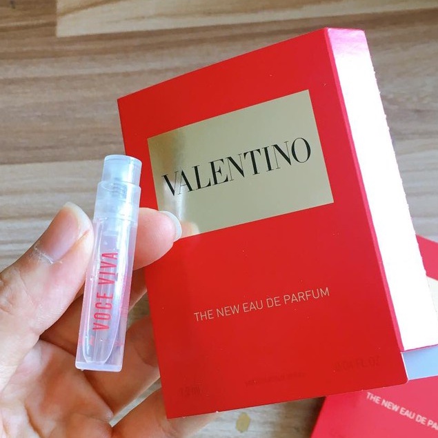 Vial Nước Hoa Mini Valentino Voce Viva 1.5ml