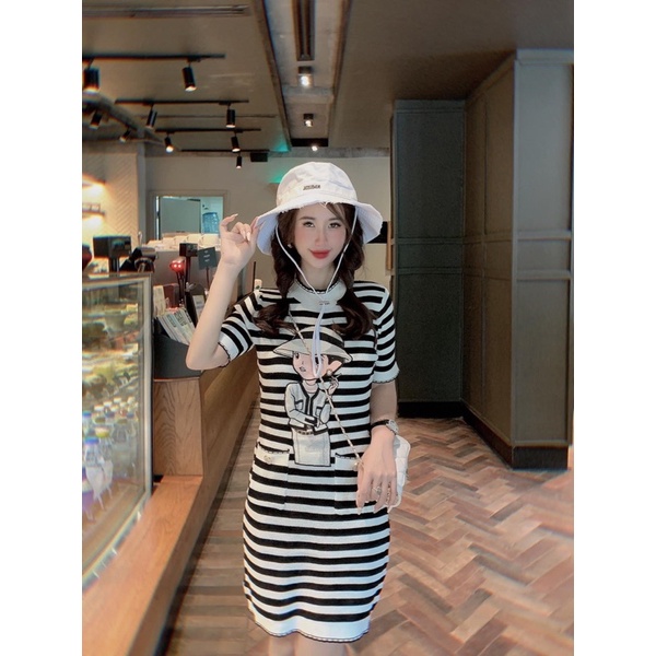 VÁY LEN BODY KẺ ĐỎ ĐEN CHO NỮ - hình cô gái đội mũ