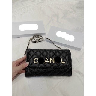 Túi cầm tay dáng ví kèm dây đeo chéo size 20 tag chữ nổi