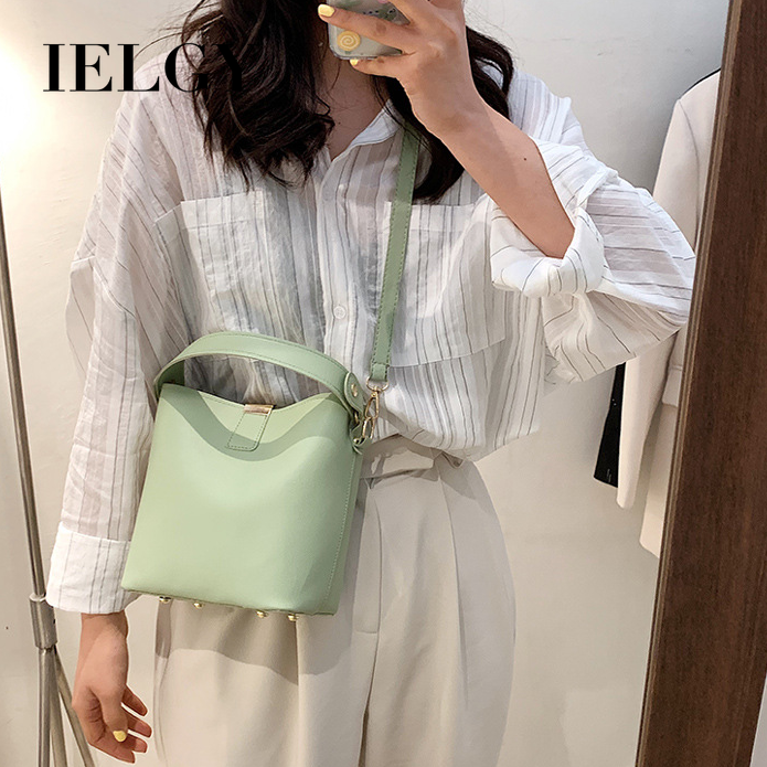 Túi đeo chéo IELGY dây rút thời trang nữ phong cách Hàn Quốc thanh lịch
