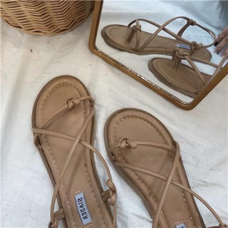 Sandal đế bệt