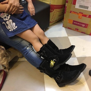 giày boots bé gái