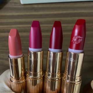 son charlotte tilbury -son CT