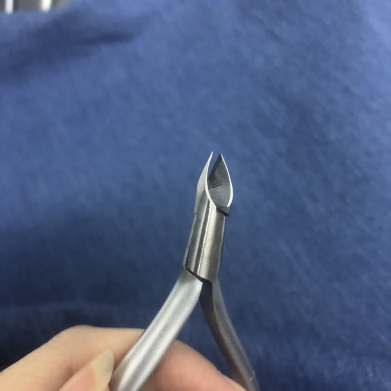 Kềm nhặt da cao cấp thép không gỉ - ANTOINE D.01