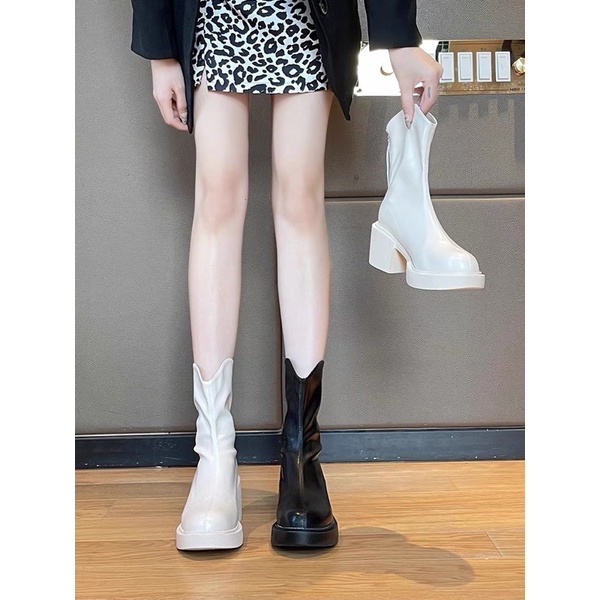 Boots nữ cổ V ngắn gót vuông cao 6cm da mềm ôm chân có khoá kéo