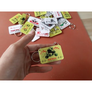 móc khóa in logo phượt