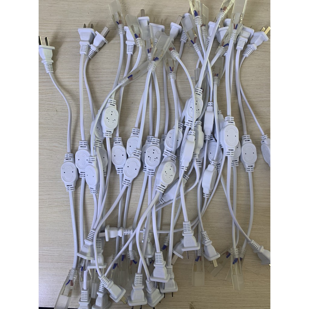 Kim cho nguồn led dây đôi 220V, dùng để kết nối nguồn led dây đôi với dây led