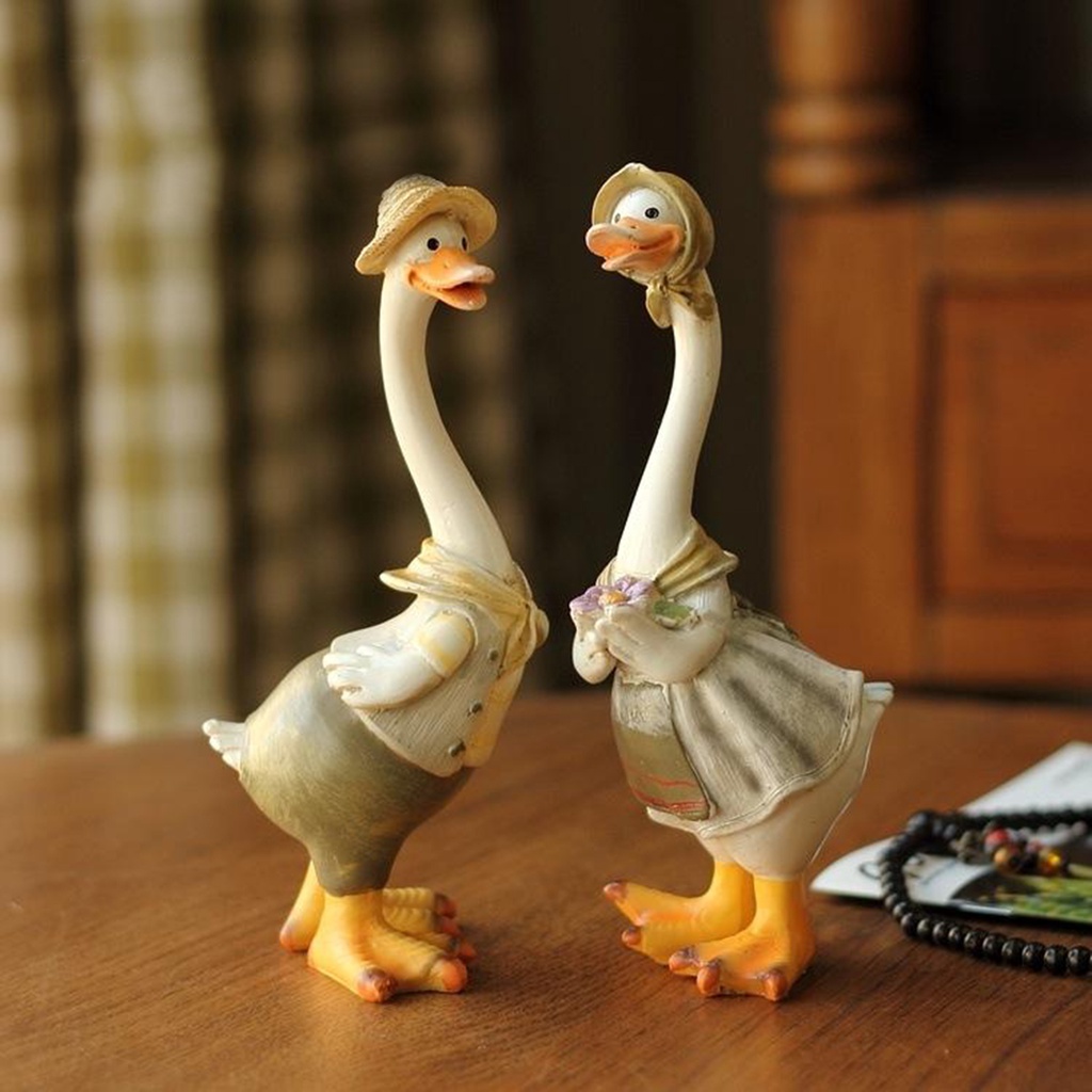 Set 2 tượng hình chú vịt bằng nhựa resin dành cho trang trí