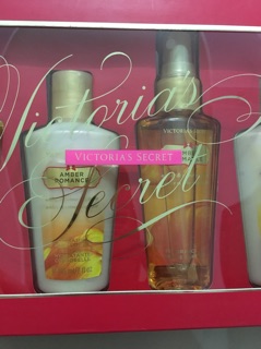 SET BODY MIST + LOTION VICTORIA SECRET