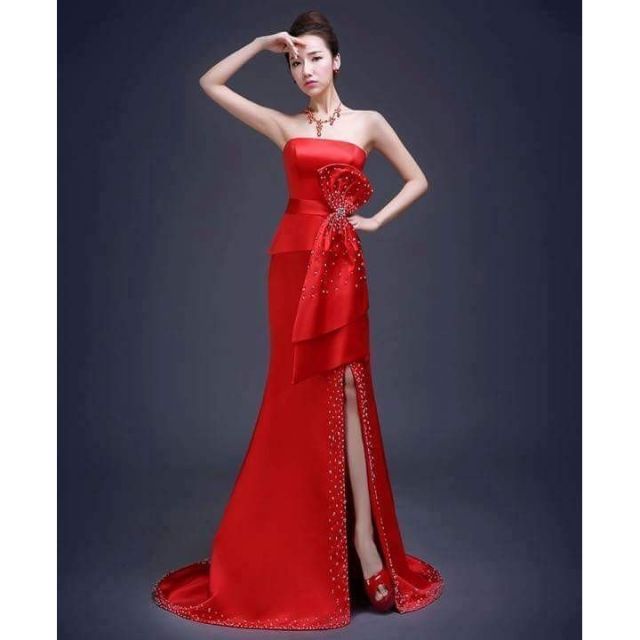 Đầm dạ hội cúp ngực đính đá lấp lánh