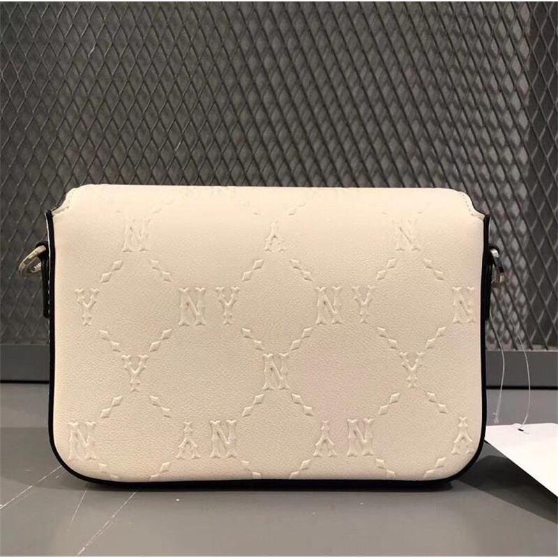 Túi Đeo Chéo M.L.B Hoạ Tiết Dập Nổi Hình Kim Cương Limited Cá Tính Siêu Đẹp