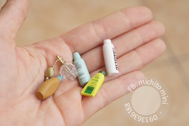 Mô hình chai lọ nhà tắm cho búp bê