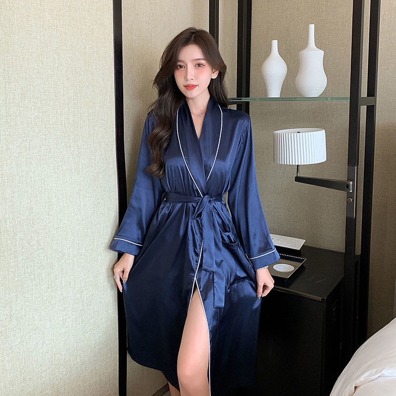 Áo choàng ngủ dài tay phối màu sành điệu cho nữ