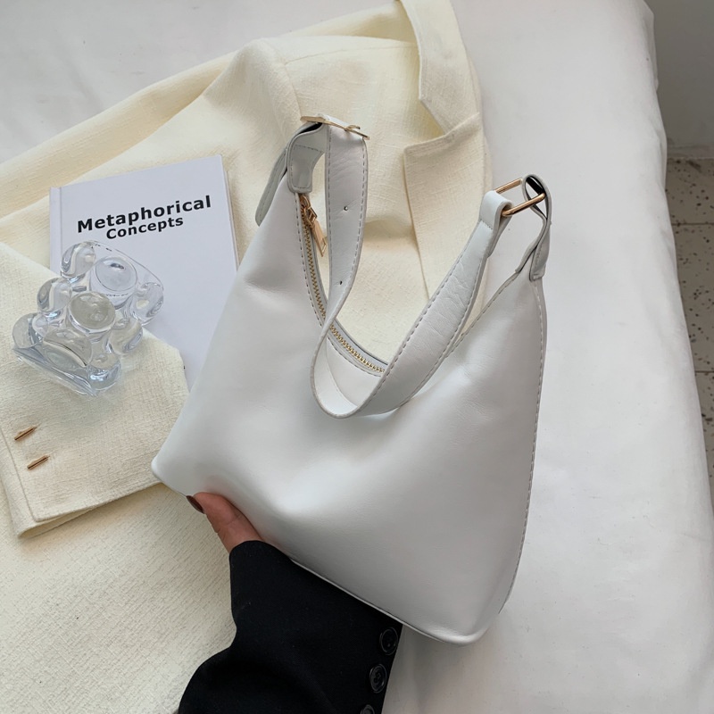 Túi Xách Đeo Vai Hình Vuông Nhỏ Sơn Màu Kiểu Dáng Đơn Giản Mẫu Mới 2022