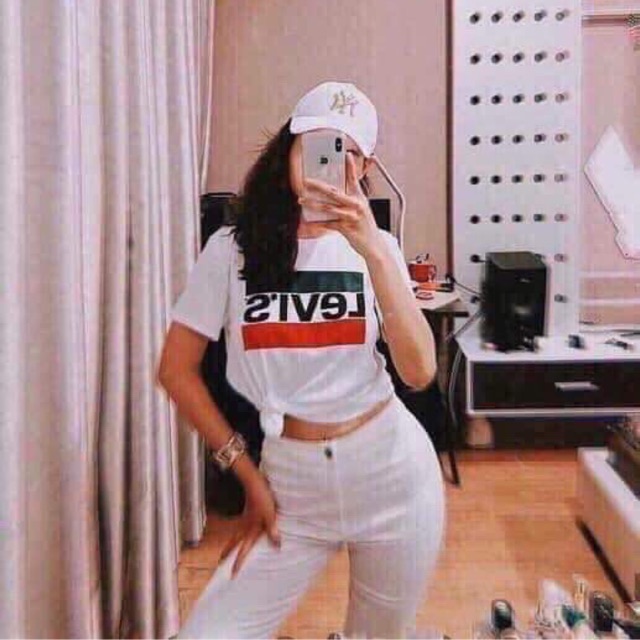 Áo levi’s