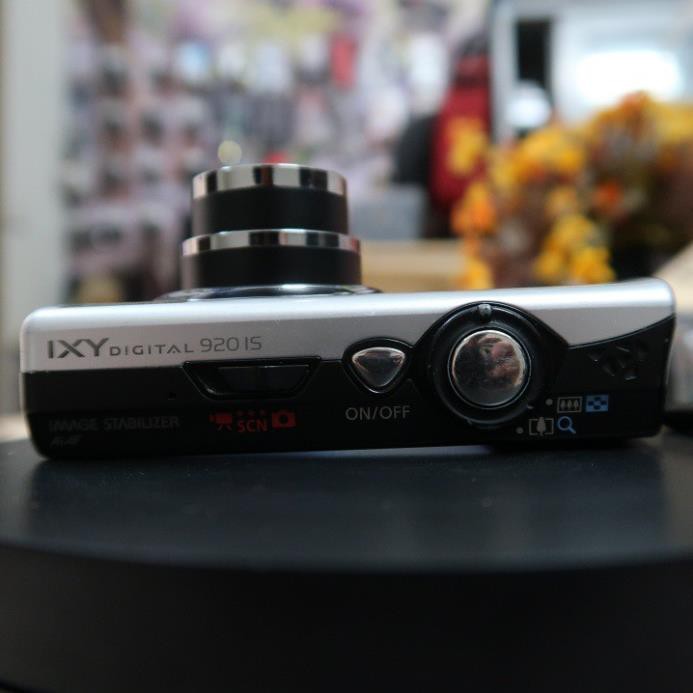 Máy ảnh Canon IXY 920 IS quay, chụp tốt