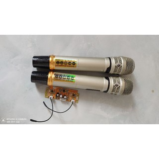Micro  không  dây  UHF cao cấp