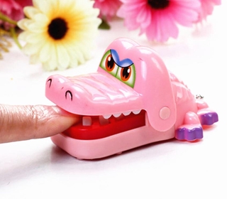 CREATIVE CROCODILE Đồ Chơi Cá Sấu Cắn Tay