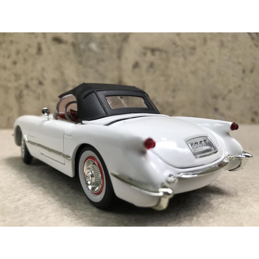 Mô hình xe cổ CHEY Corvertte 1953 - 1:32