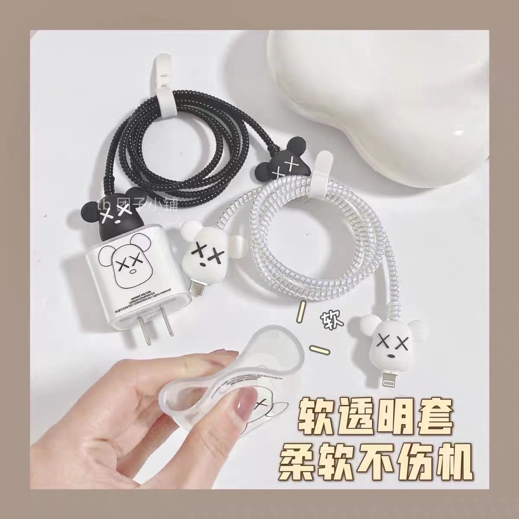 Phụ Kiện Bảo Vệ Cáp Sạc Điện Thoại Hình KAWS Bằng TPU Mềm 18/20W