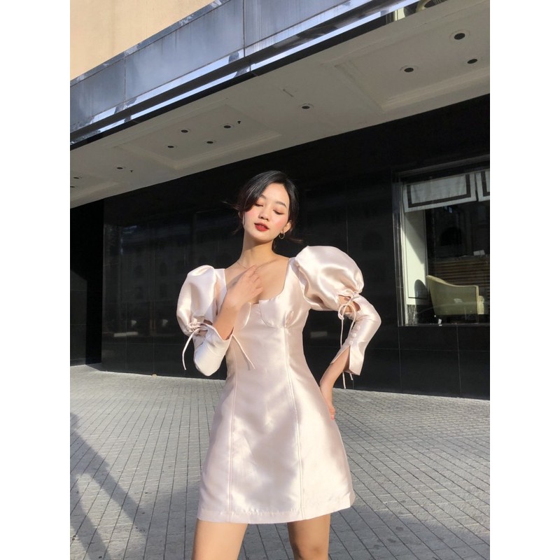 Ophelia Đầm dài tay phồng phom đứng