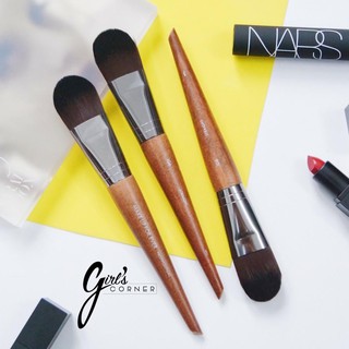 Cọ nền dẹt 108 Makeup Forever