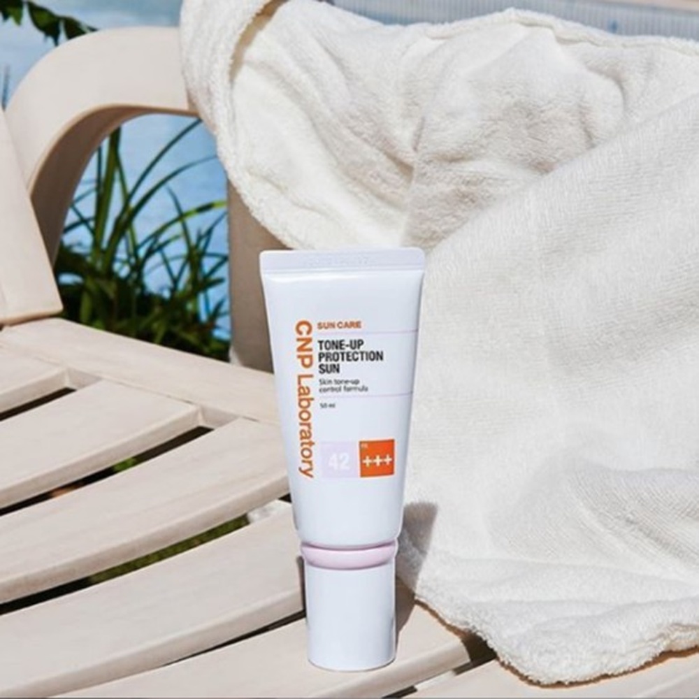 Kem chống nắng vật lý nâng tone da  CNP LABORATORY Spf42 Pa +++ Tuýp 50ml
