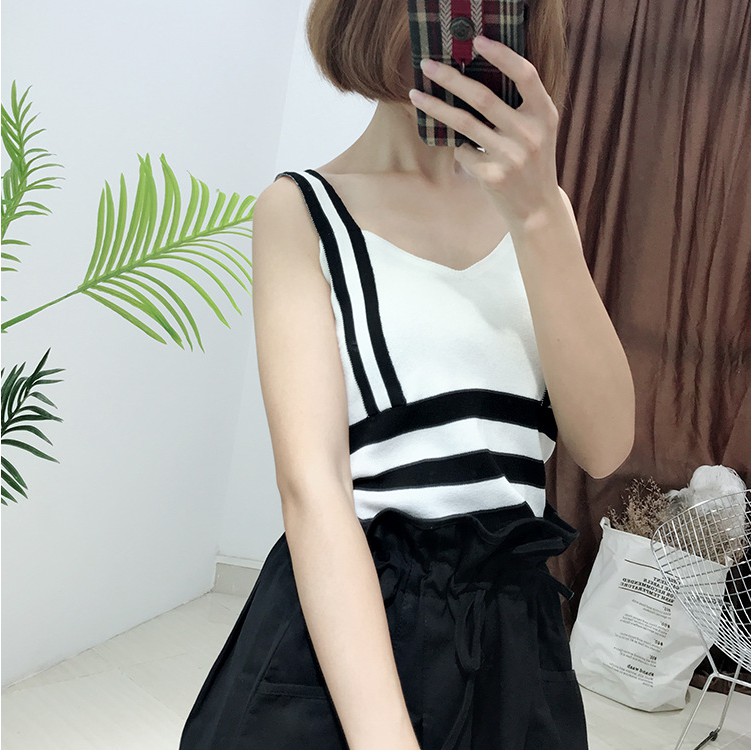 (Sale)(NHẬP MÃ HUYERB20 GIẢM 15K CHO ĐƠN TỪ 499K) ÁO 2 DÂY CROPTOP KẺ | BigBuy360 - bigbuy360.vn