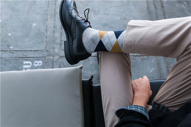 [New freeship từ 50k] Tất cotton nam họa tiết quả trám