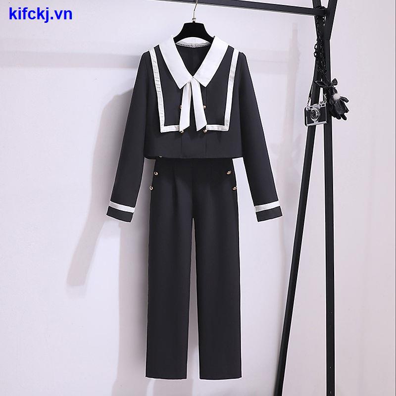 Bộ trang phục công sở thời trang xuân thu 2021 cho nữ