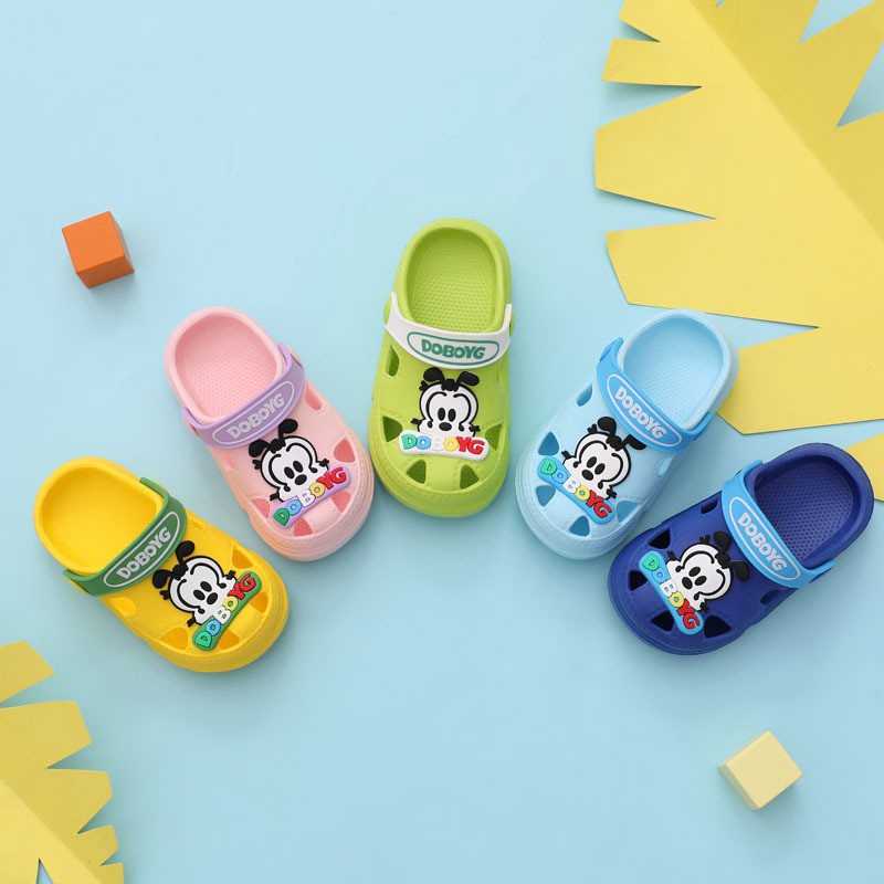 (Ready Stock)Boys and Girls Cartoon Crocs Shoes Non-slip Home Slippers