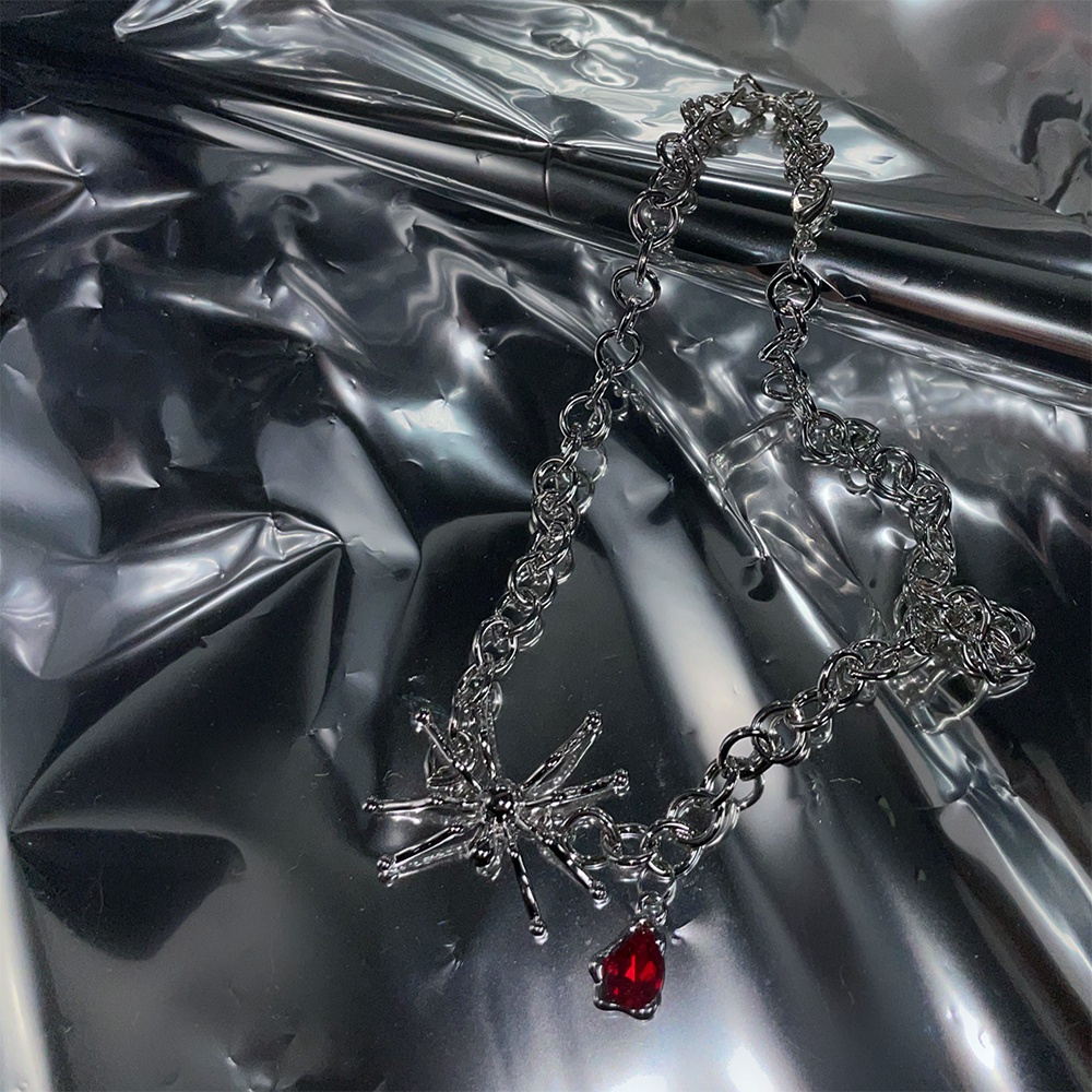 Vòng cổ mặt hình con nhện cá tính