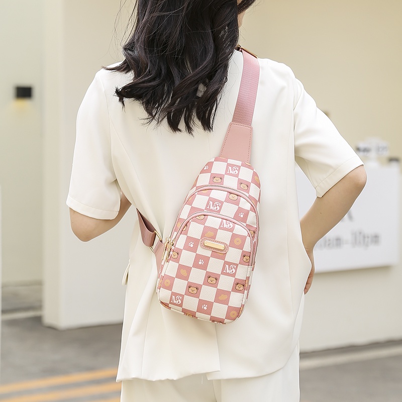 Túi Đeo Chéo Vai Chống Trộm In Hình Gấu Màu Trắng Thời Trang Dành Cho Nữ