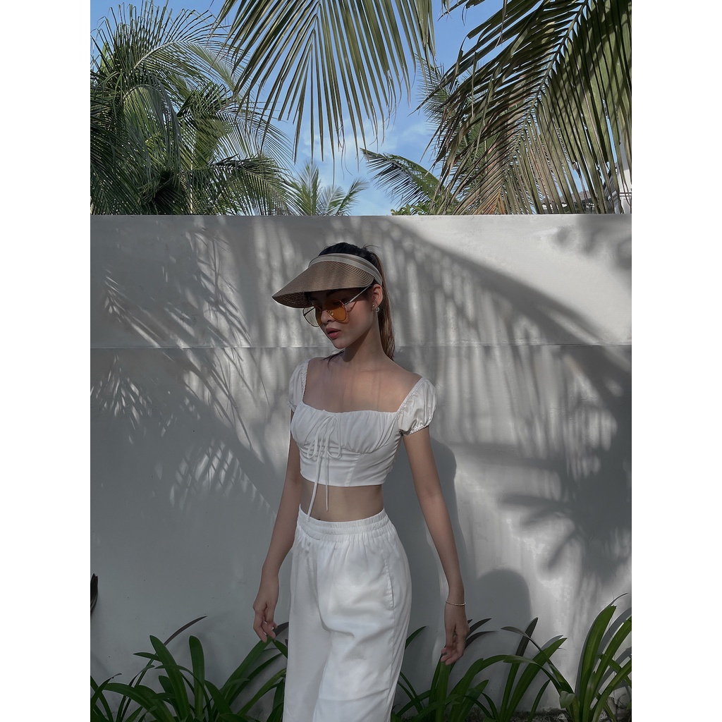 Áo croptop Bliss Top trắng nhún & nút bọc vintage, Áo croptop tay phồng