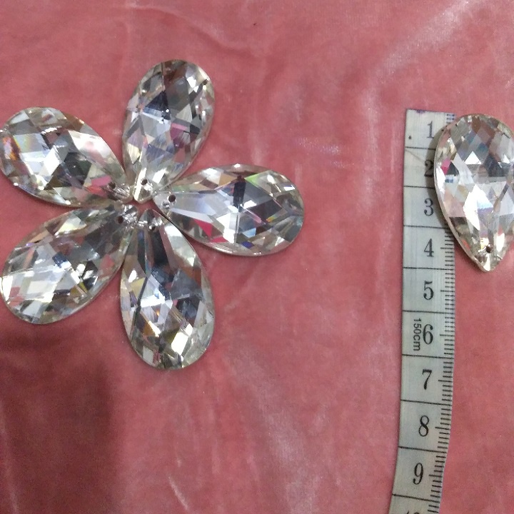 Đá pha lê -giọt nước 4 cm