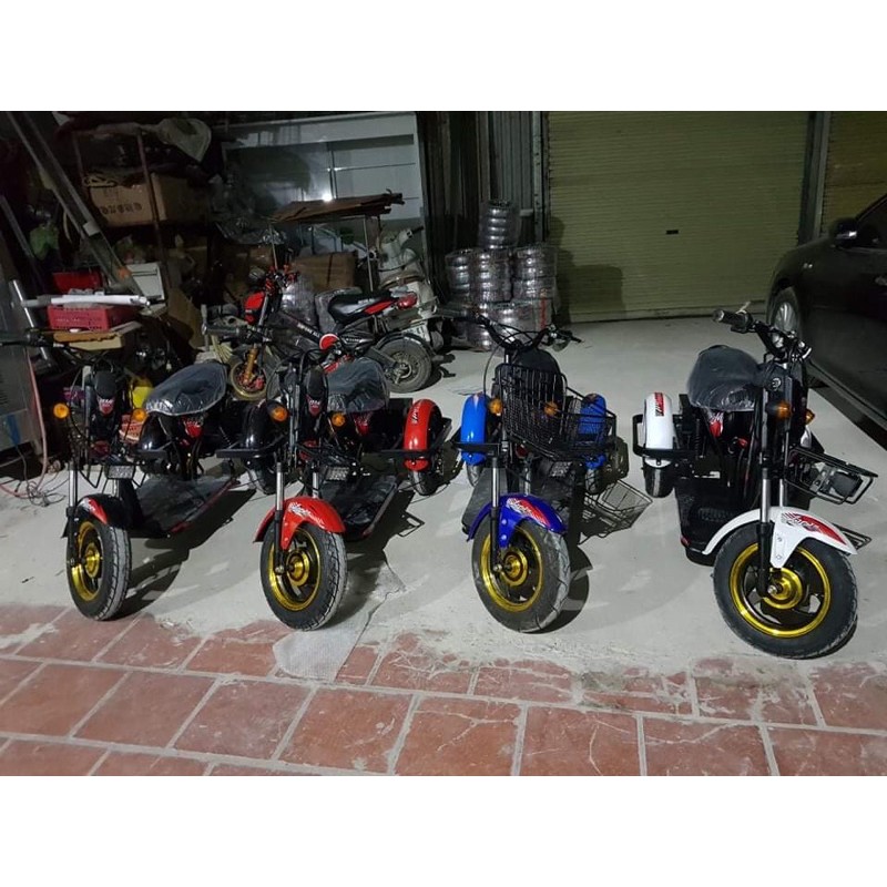 Xe ba bánh cho người già và khuyết tật.