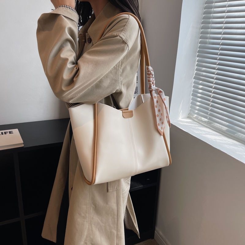 ✨Sẵn sàng tàu ✨Túi Tote Sức Chứa Lớn Thời Trang 2022 Với Ví Đựng Tiền Xu Và Khăn Choàng Lụa Có Thể Giữ Máy Tính 13-inch Cho Nữ