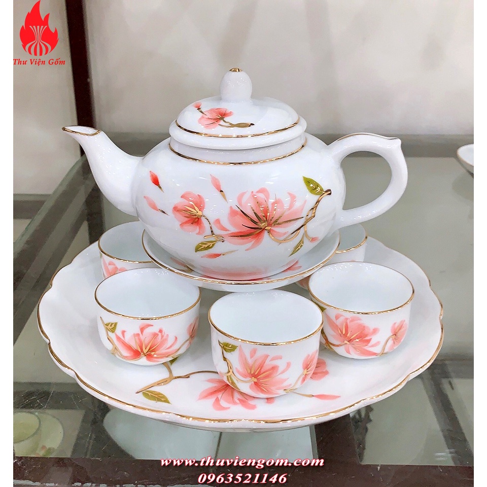 Bộ ấm chén trắng vẽ vàng vẽ cảnh Bát Tràng