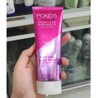 Sữa Rửa Mặt Sáng Da Pond's Flawless Radiance