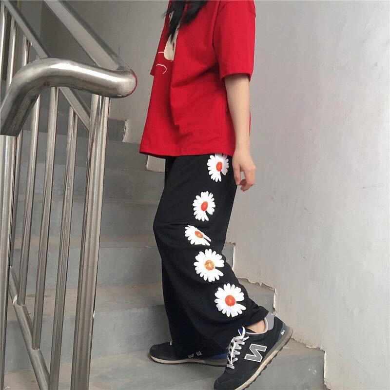 Quần Jogger Pant Ulzzang Unisex Jogger Dây Rút Lai In Hình Hoa Cúc Ống Rộng Dài - MM