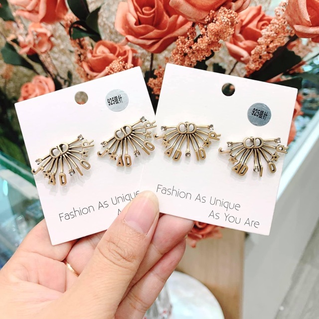 Khuyên tai Cd kiểu hot hot