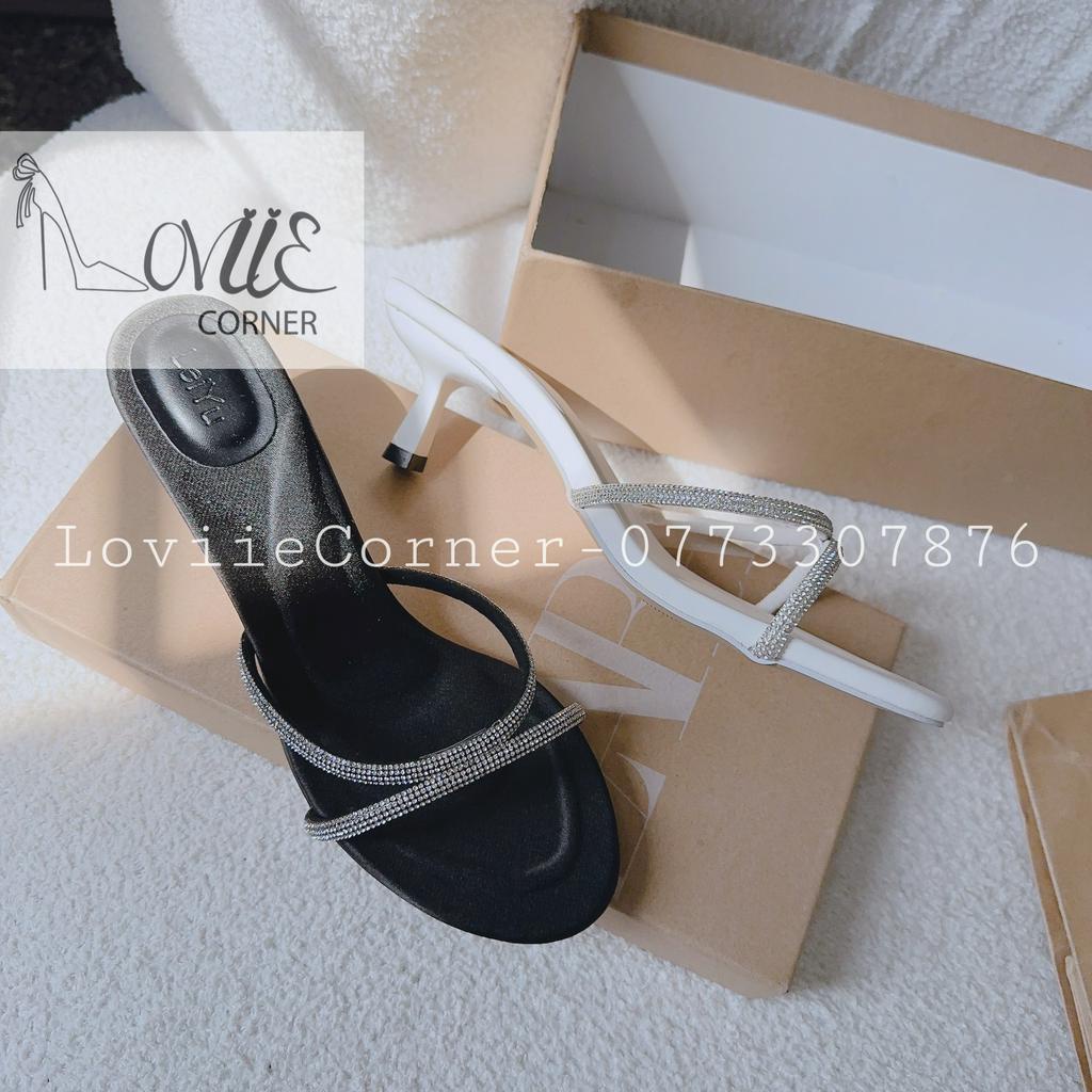 DÉP CAO GÓT LOVIIECORNER - GUỐC NỮ HAI QUAI MẢNH ĐÍNH ĐÁ PHONG CÁCH THỜI TRANG MŨI TRÒN HIỆN ĐẠI D230614